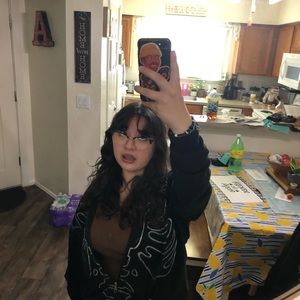 Meet your Posher, Helen